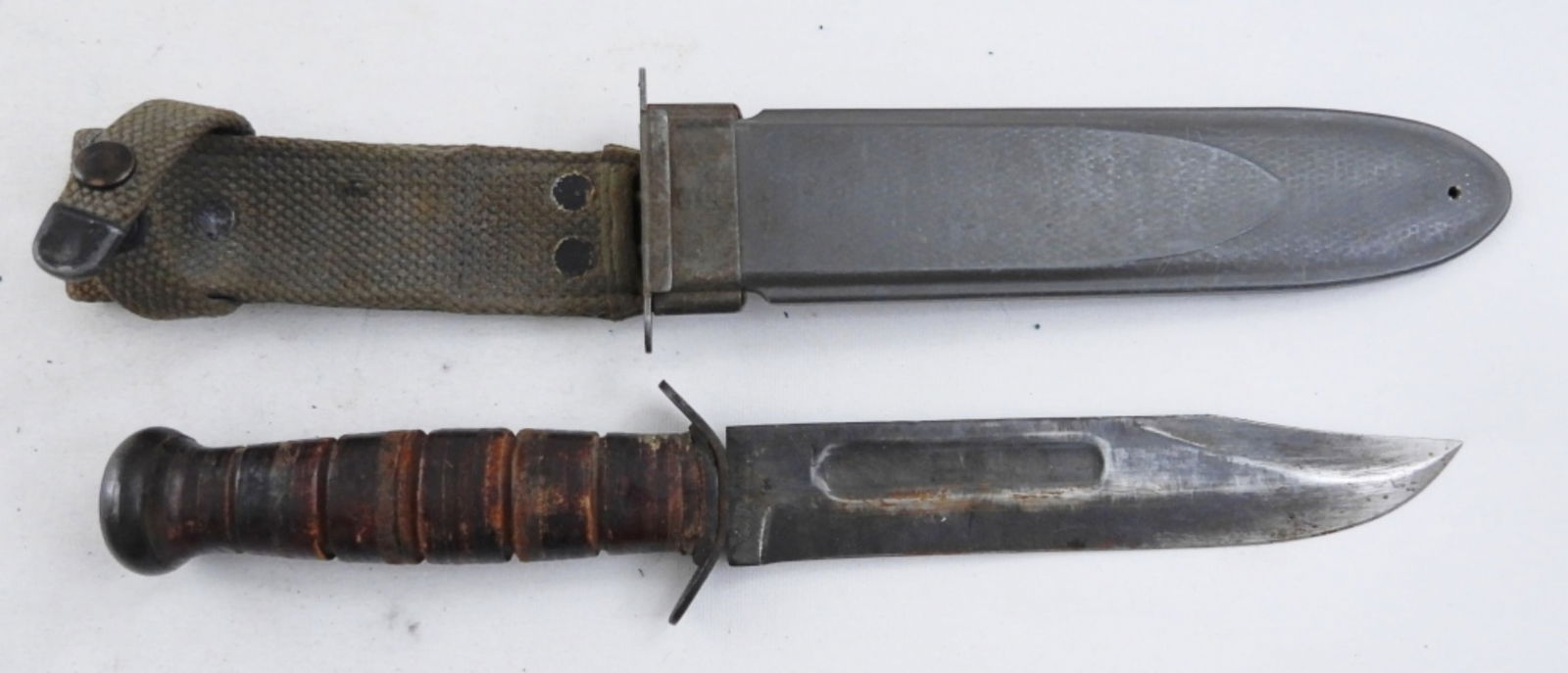 KABAR USA MK2 FIGHTING KNIFE (1 of 2)