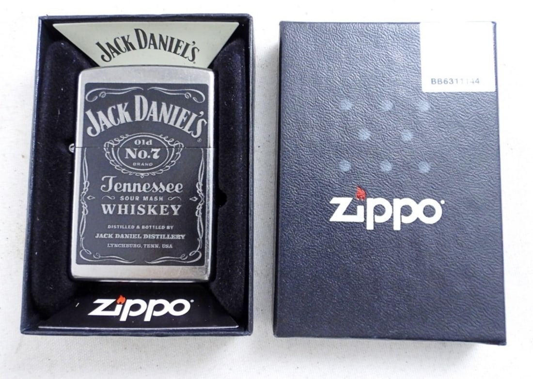 2021 SEALED JACK DANIELS LOGO ZIPPO (1 of 3)