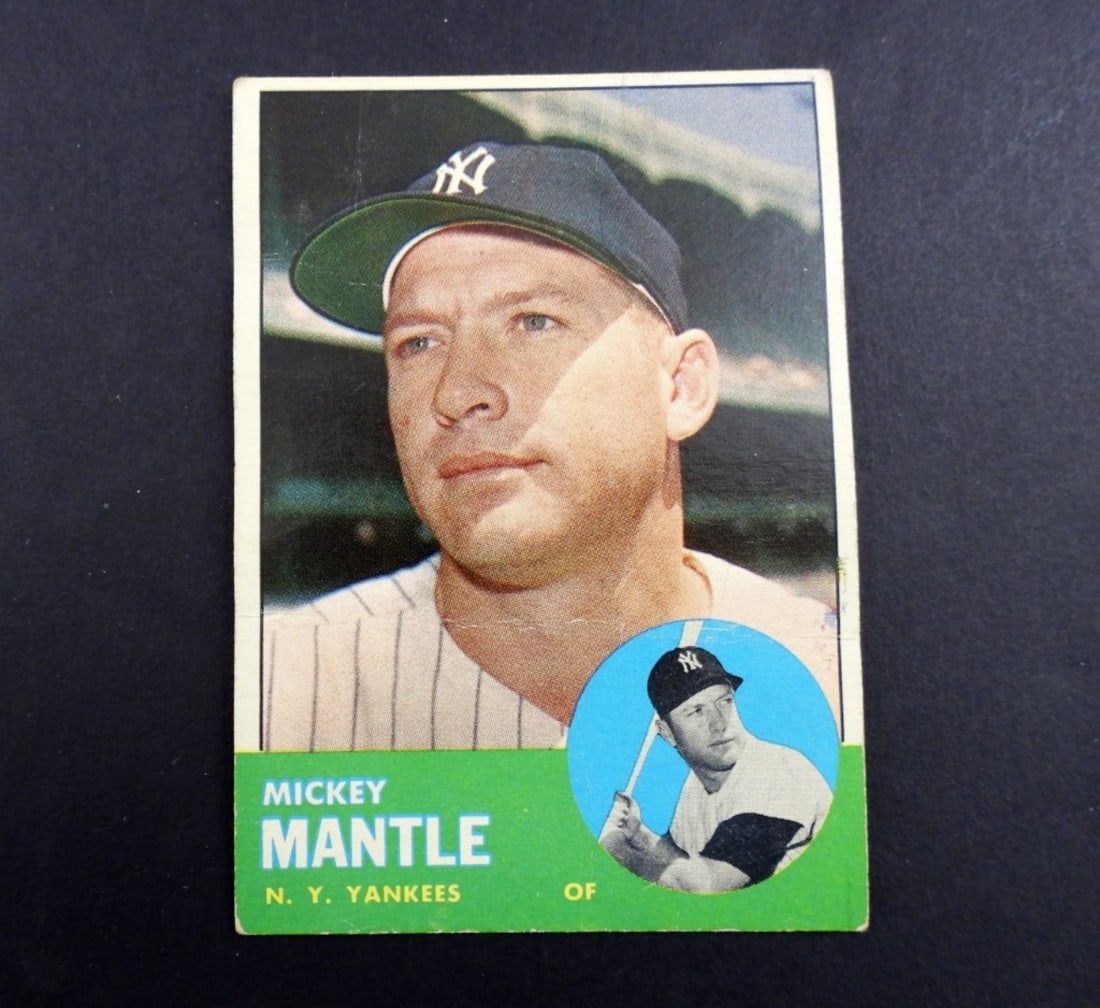 1963 TOPPS #200 MICKEY MANTLE (1 of 2)