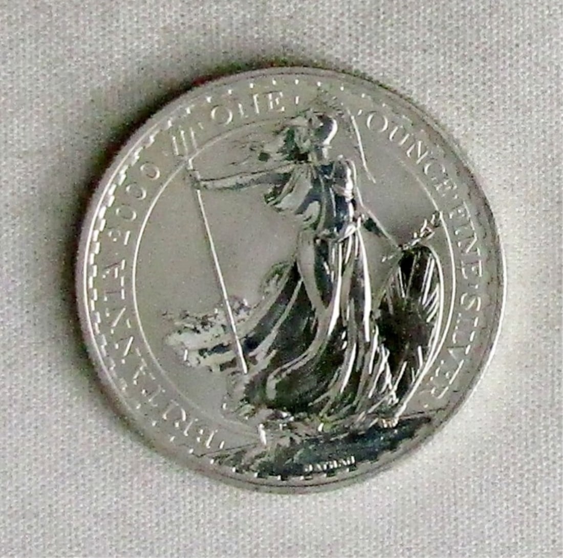 2000 BRITANNIA 1 OZ FINE SILVER COIN: 2000 BRITANNIA 1 OZ FINE SILVER COIN