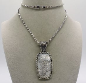 MOTHER OF PEARL C.POLLOCK NECKLACE