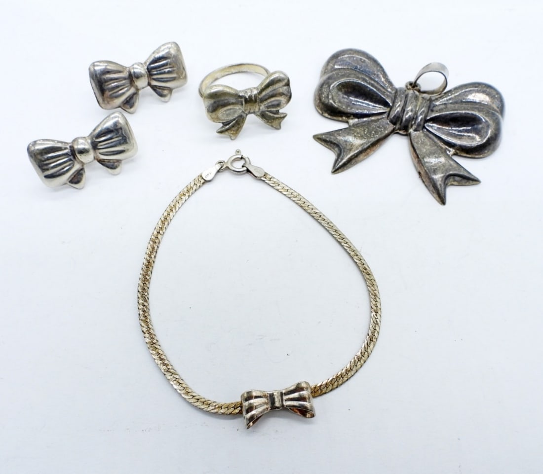 STERLING BOW JEWELRY SET (1 of 4)
