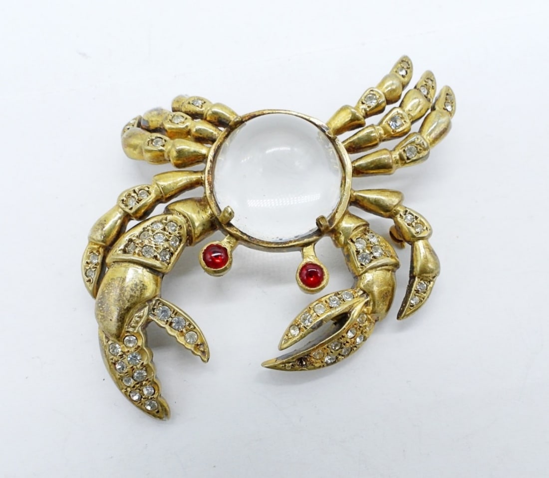 TRIFARI CRAB MAGNIFIER BROOCH (1 of 6)