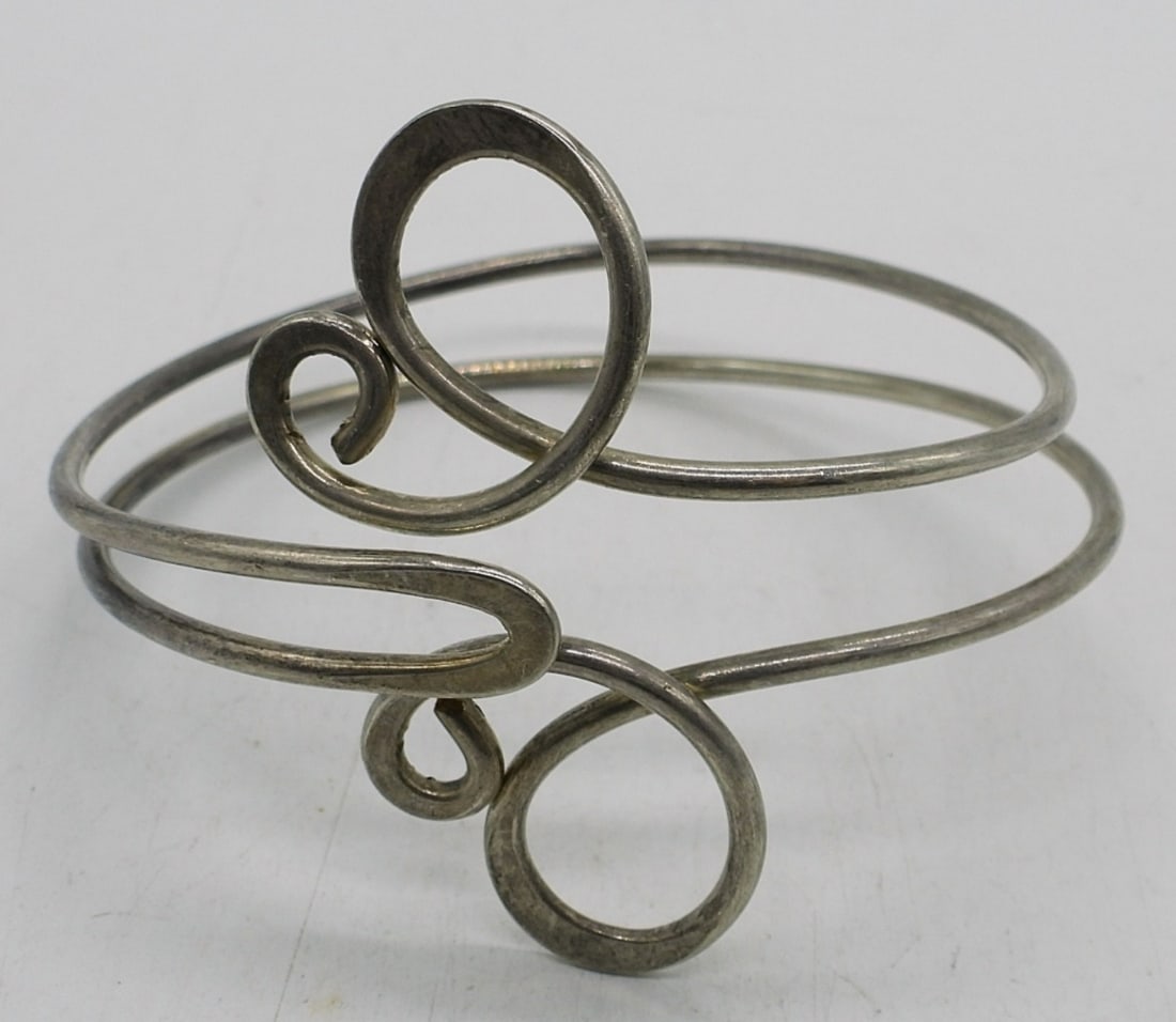 STERLING WIRE BRACELET (1 of 2)