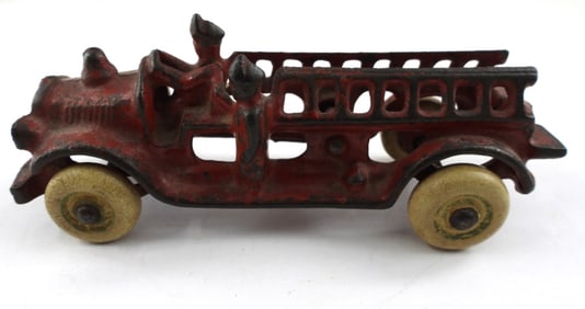 ARCADE? CAST IRON FIRE TRUCK PUMPER