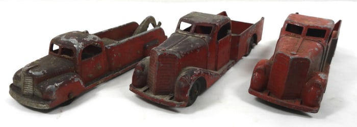(2) METAL MASTERS CO TRUCKS (1) TOW