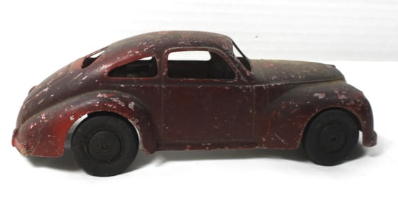 SILK-TOYS ALUMINUM SEDAN TOY CAR