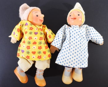 (2) KYKNA RUSSIAN DOLLS 6" TALL