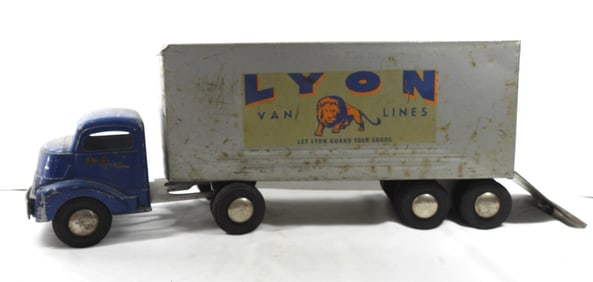 SMITH-MILLER LYON VAN LINES SEMI-TRUCK