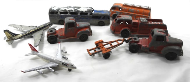 (8) VTG TOYS LOT- PLANES, TRUCKS, BUS