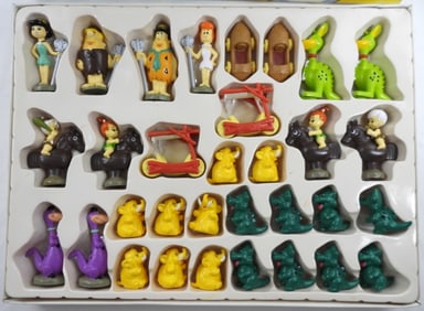 HANNA-BARBERA FLINSTONES 3-D CHESS SET
