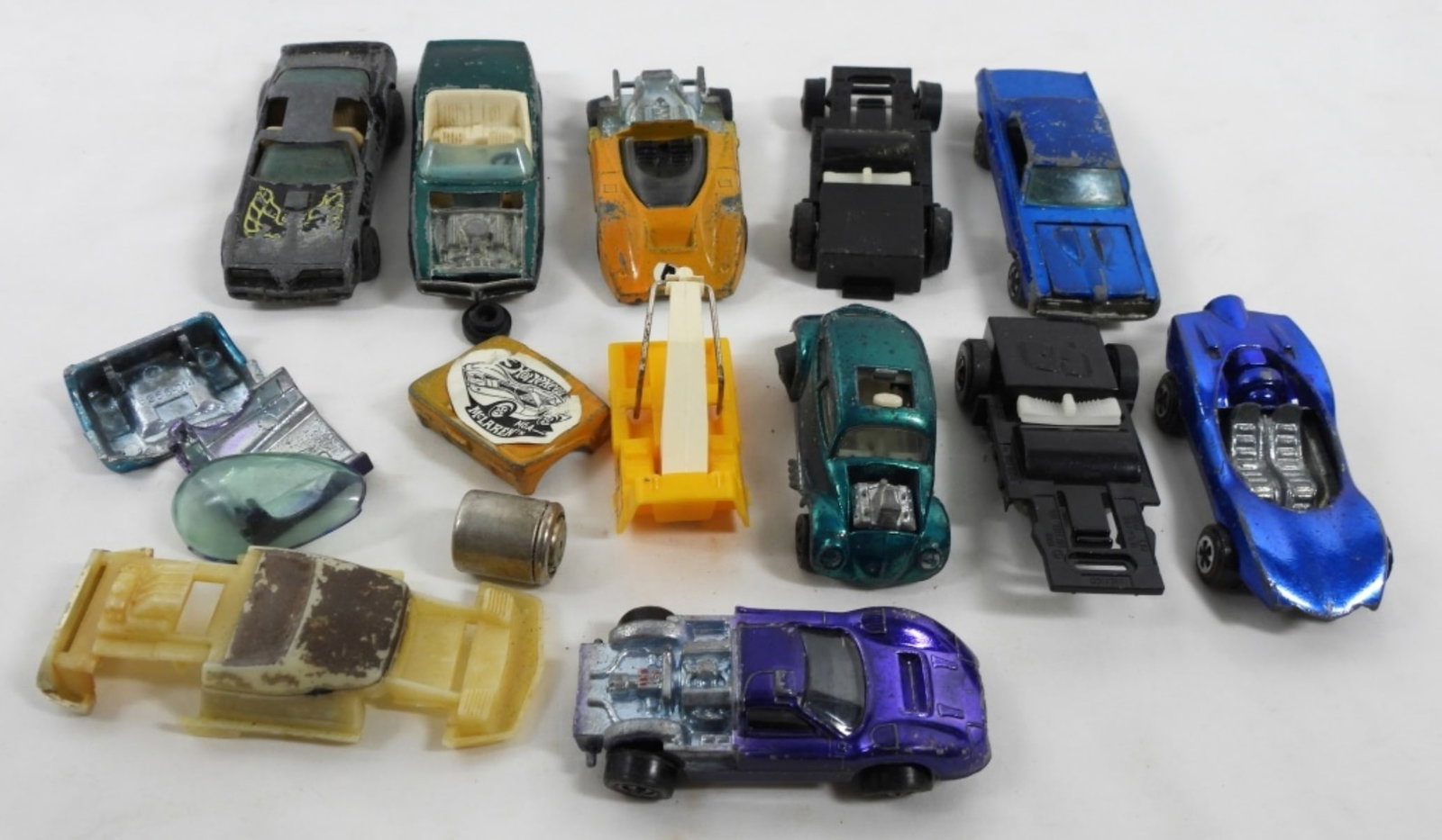 HOT WHEELS PARTS / REPAIR LOT: (6) REDLINE & PIECES