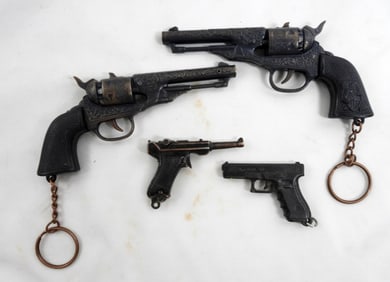 TOY GUN / KEY CHAIN LOT