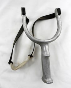 SLING SHOT - ALUMINUM CAST & RUBBER