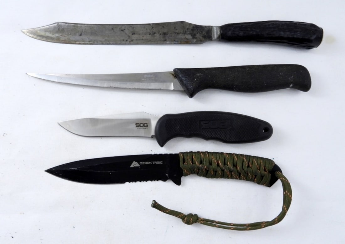 (4) FIXED BLADE KNIFE LOT - VARIOUS (1 of 2)
