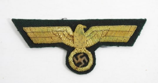 GERMAN NAVY WORLD WAR II BADGE