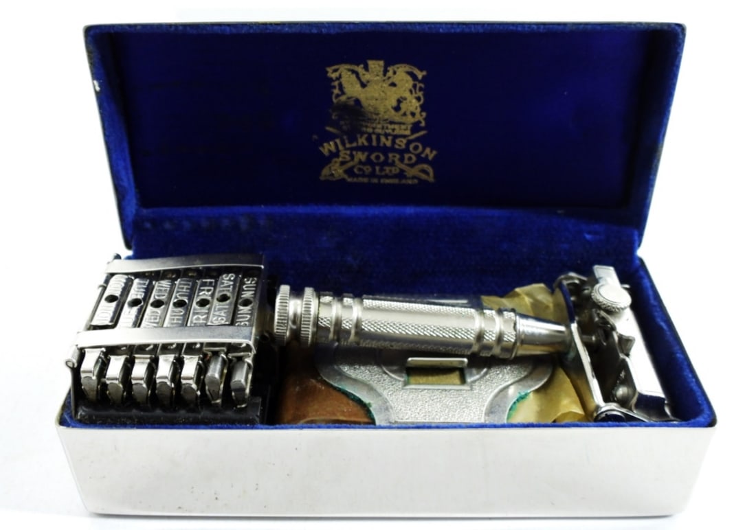 WILKINSON RAZOR EMPIRE MODEL IN CASE (1 of 4)