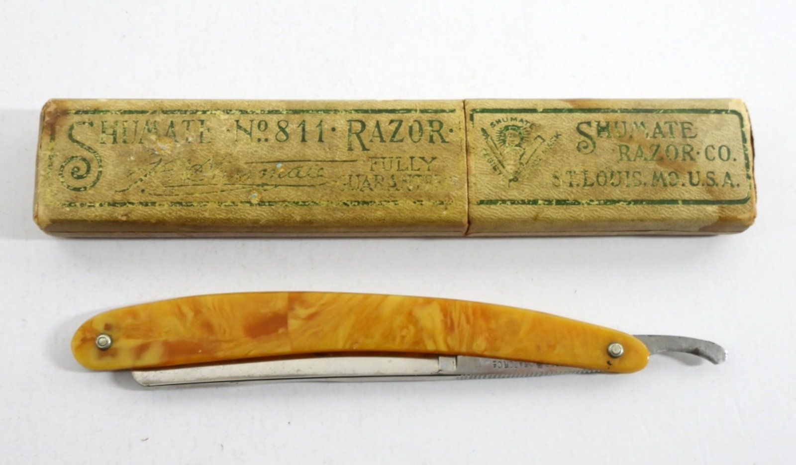 VINTAGE SCHUMATE'S BEN HUR RAZOR: GREAT CONDITION VINTAGE SCHUMATE RAZOR, IN BOX.