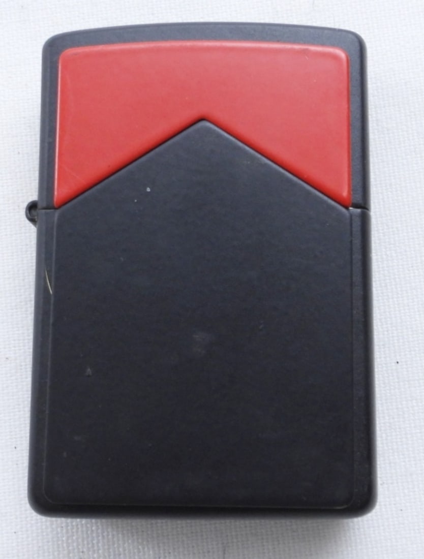 VTG 1996 MARLBORO ZIPPO: 1996 VINTAGE BLACK & RED MARLBORO XIII- FIRED, NO BOX.