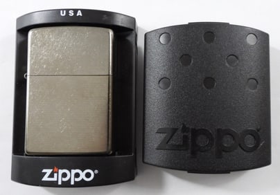 2005 SEALED STREET CHROME ZIPPO