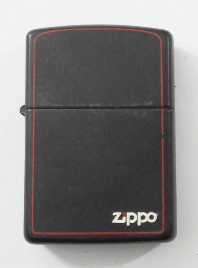 1998 FIRED BLACK MATTE ZIPPO LOGO AND BORDER (1 of 4)