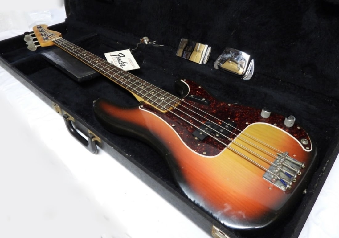 FENDER PRECISION BASS 1967 (1 of 4)