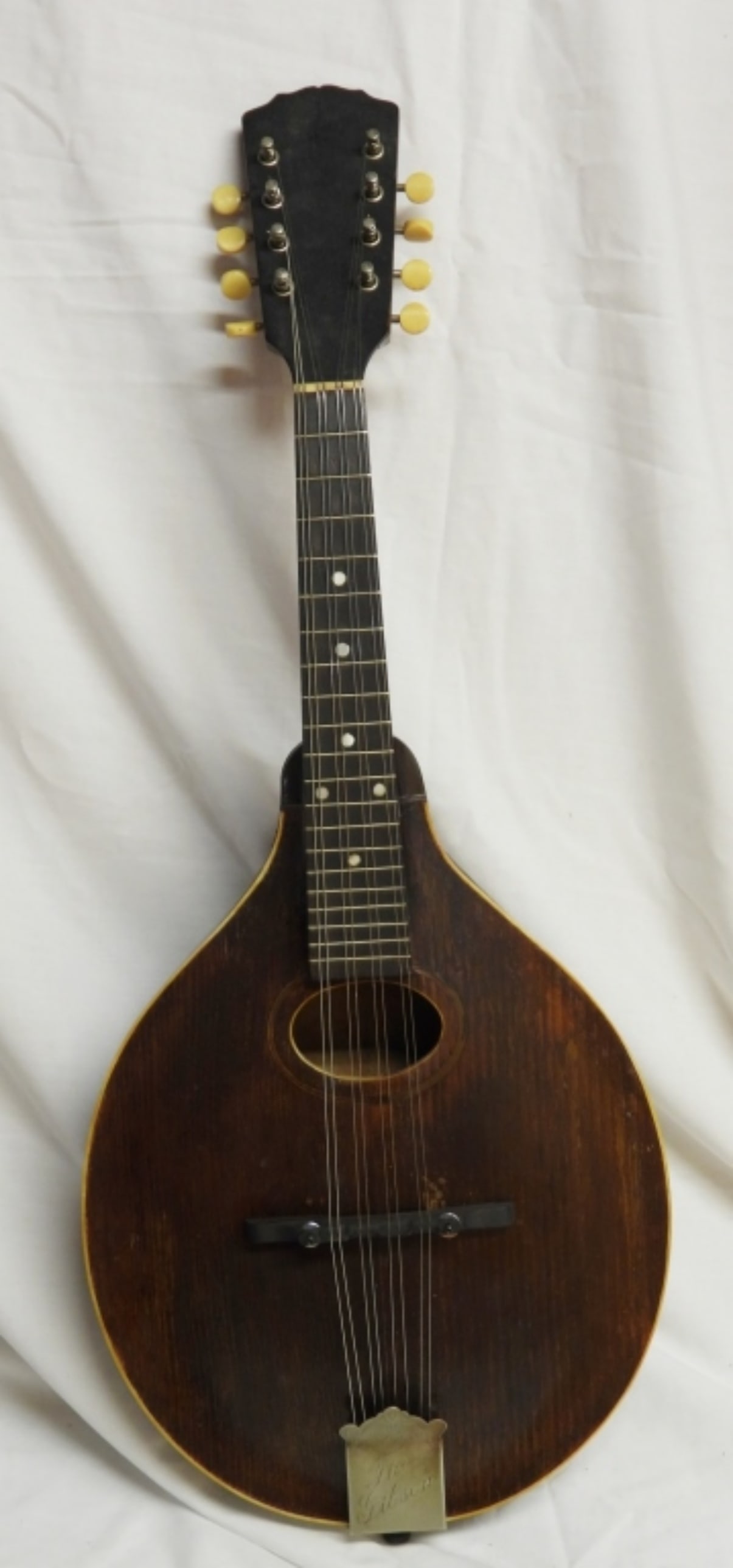GIBSON MANDOLIN 1910-1940 (1 of 4)