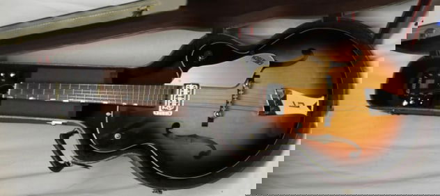 GRETSCH ELECTRIC GUITAR YEAR 1959