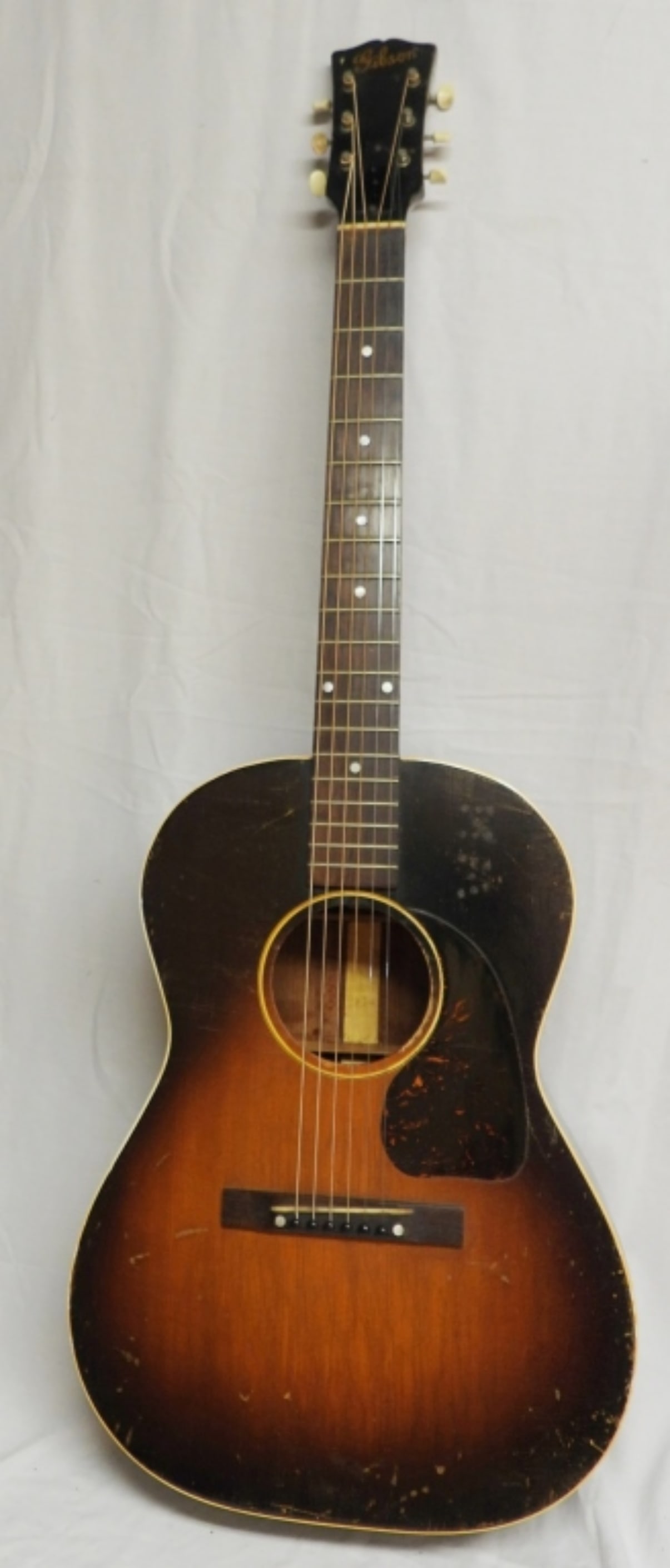 GIBSON LG 2 REPAIRED BACK (1 of 7)