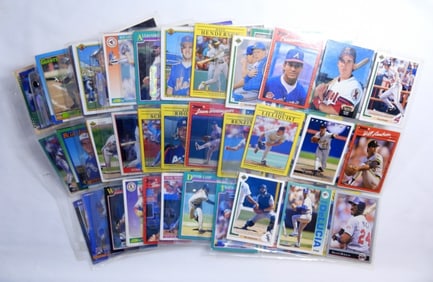 LARGE LOT ASSORTED BASEBALL CARDS (180)