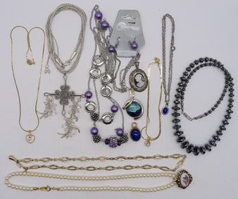 (11) NECKLACES & PENDANTS