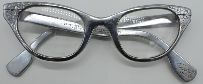 TURA CAT EYE METAL FRAM ETCHED GLASSES