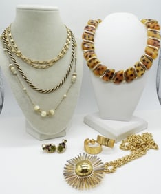 (7) PIECE VTG NECKLACES & EARRINGS