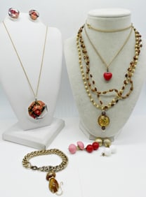 (9) CUTE PIECES OF FASHION JEWELRY
