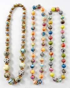 (3) DECORATIVE BEADED STRETCH NECKLACES