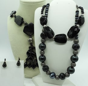 4 PIECE BLACK AND SILVER TONE JEWELRY SET