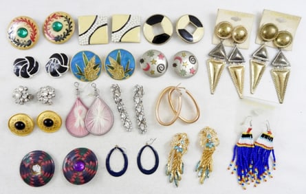 MISMATCHED VTG EARRINGS LOT (50)