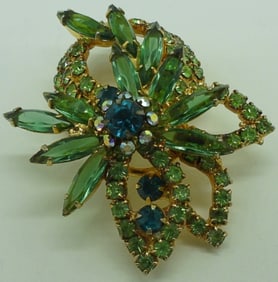 STUNNING URANIUM GLASS BROOCH