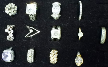 (13) BRIDAL STYLE COSTUME RINGS