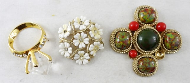 (3) VTG BROOCHES