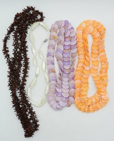 (4) VINTAGE FASHION NECKLACES