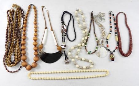 BOHO STYLE NECKLACE LOT (10)