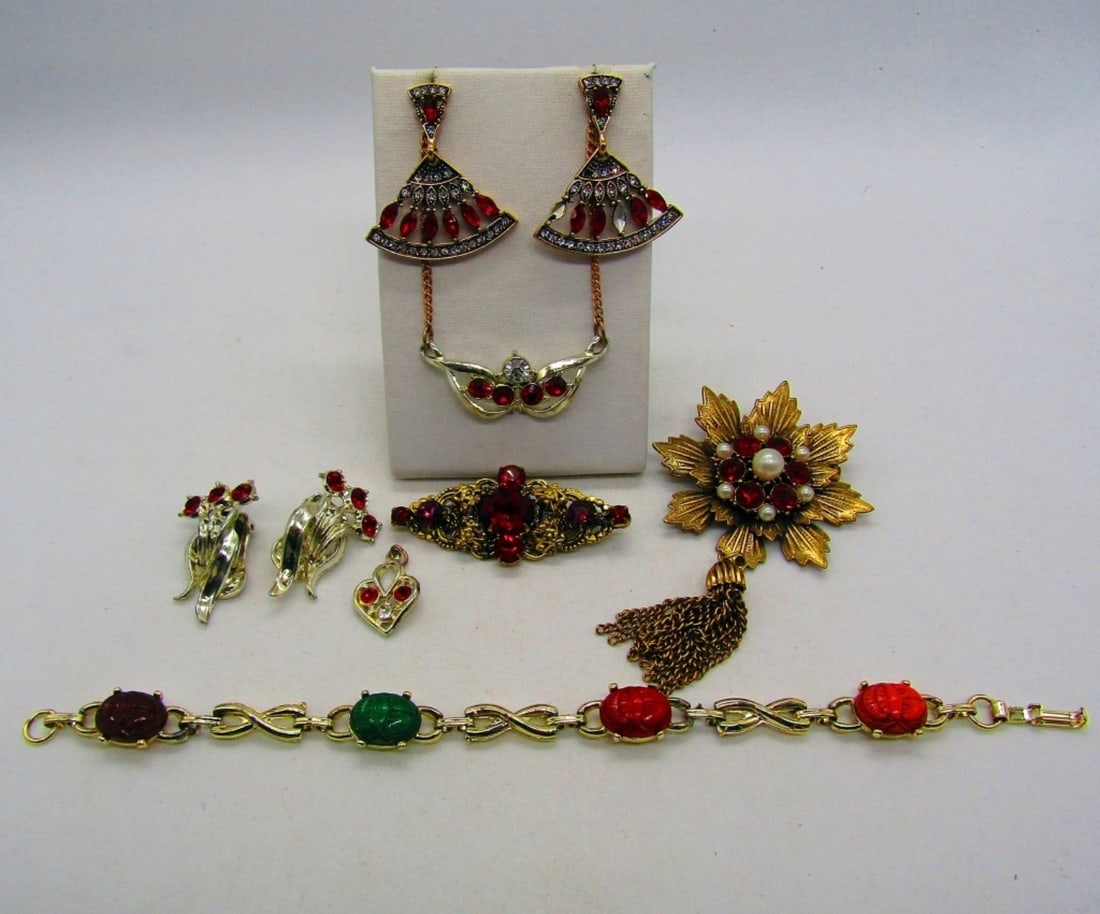 (7) RED GEMS & GOLD TONES SET (1 of 2)