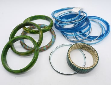 (23) BANGLE BRACELETS GREEN /BLUE