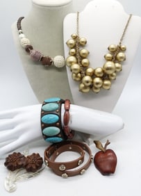 (7) EARTH TONE WOODEN JEWELRY