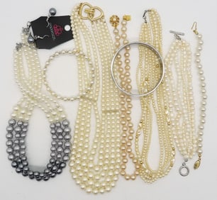 (9) PEARL NECKLACES & BRACELETS