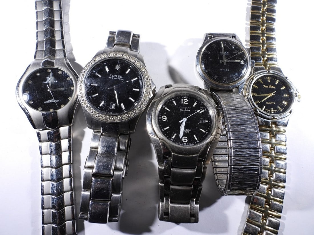 (5) BLACK DIAL MENS WATCH LOT (1 of 4)