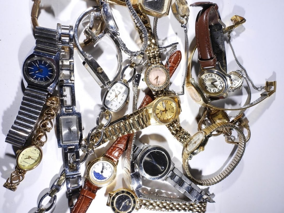 (20) LADIES WATCH LOT - BIG VARIETY: SEIKO, TIMEX, PULSAR & MORE - UNTESTED