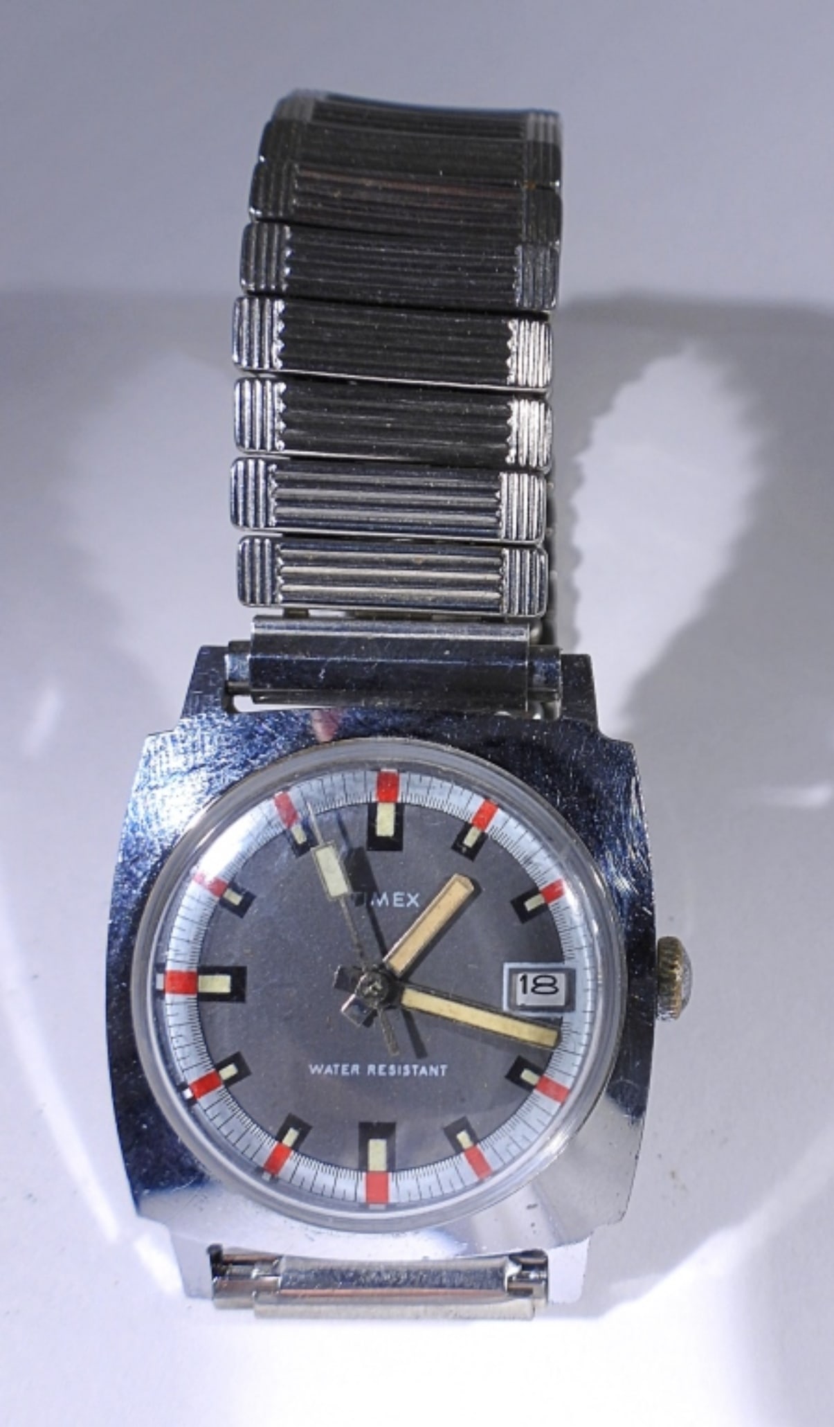 VINTAGE TIMEX - RUNNING: NEEDS SERVICED - VINTAGE DIAL - STRETCH BAND