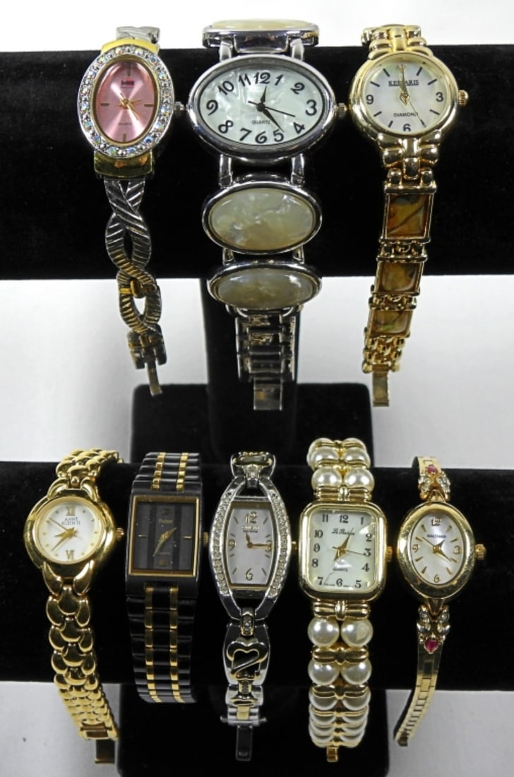 (8) LADIES BEAUTIFUL FASHION WATCHES (1 of 3)